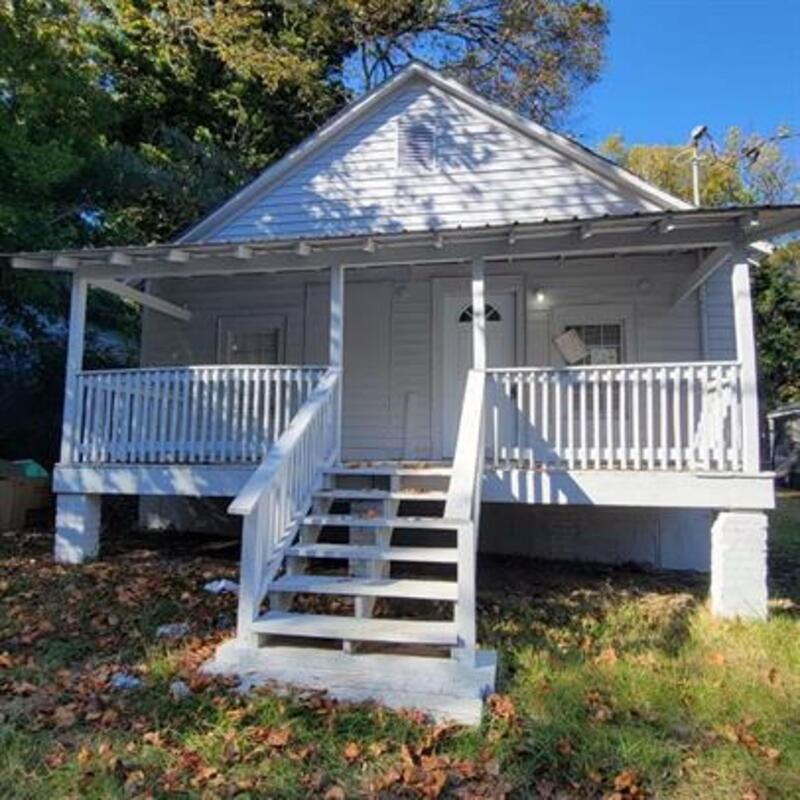 625 E Wall St - Photo 2 of 20