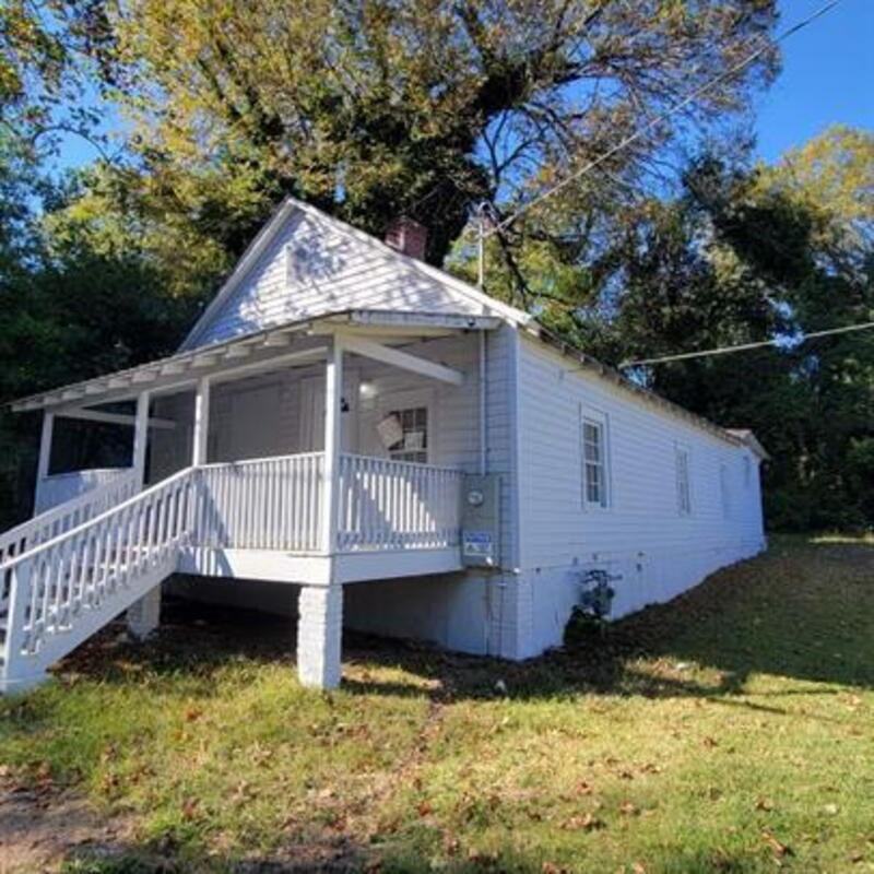 625 E Wall St - Photo 4 of 20