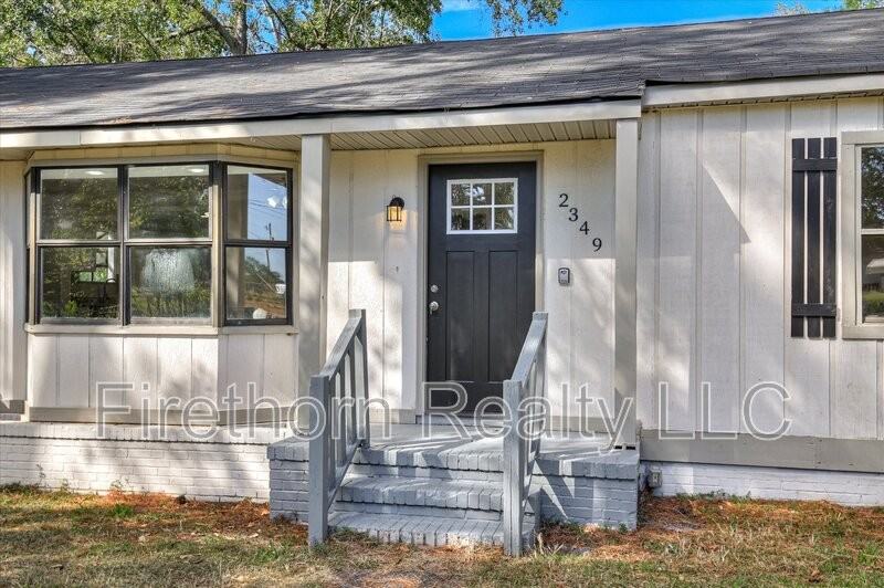 2349 Henry Cir - Photo 4 of 39