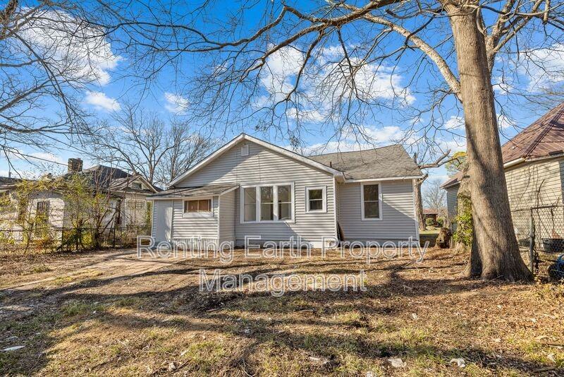 1217 Fulton Ave - Photo 5 of 20