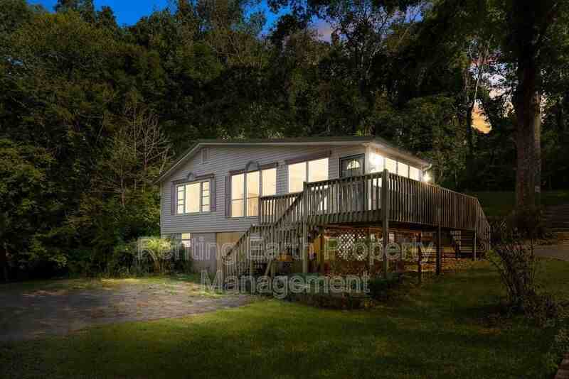 1412 12th Ave - Photo 2 of 21