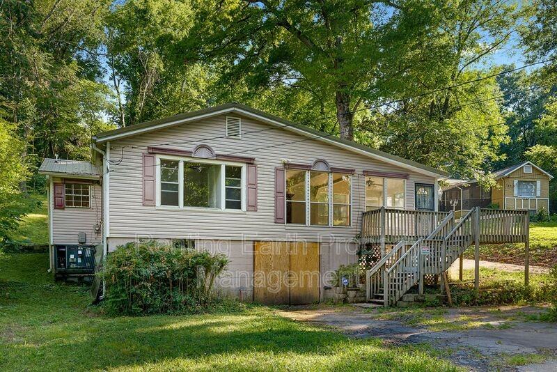 1412 12th Ave - Photo 3 of 21