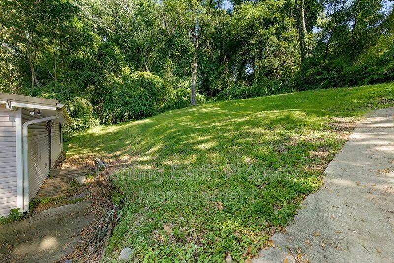 1412 12th Ave - Photo 5 of 21