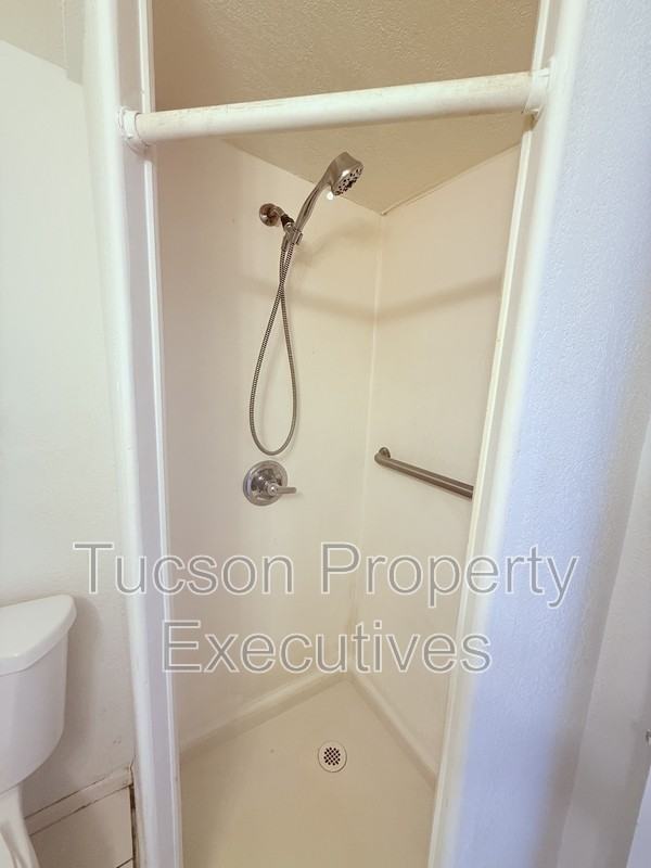 19 W Veterans Blvd - Photo 4 of 8