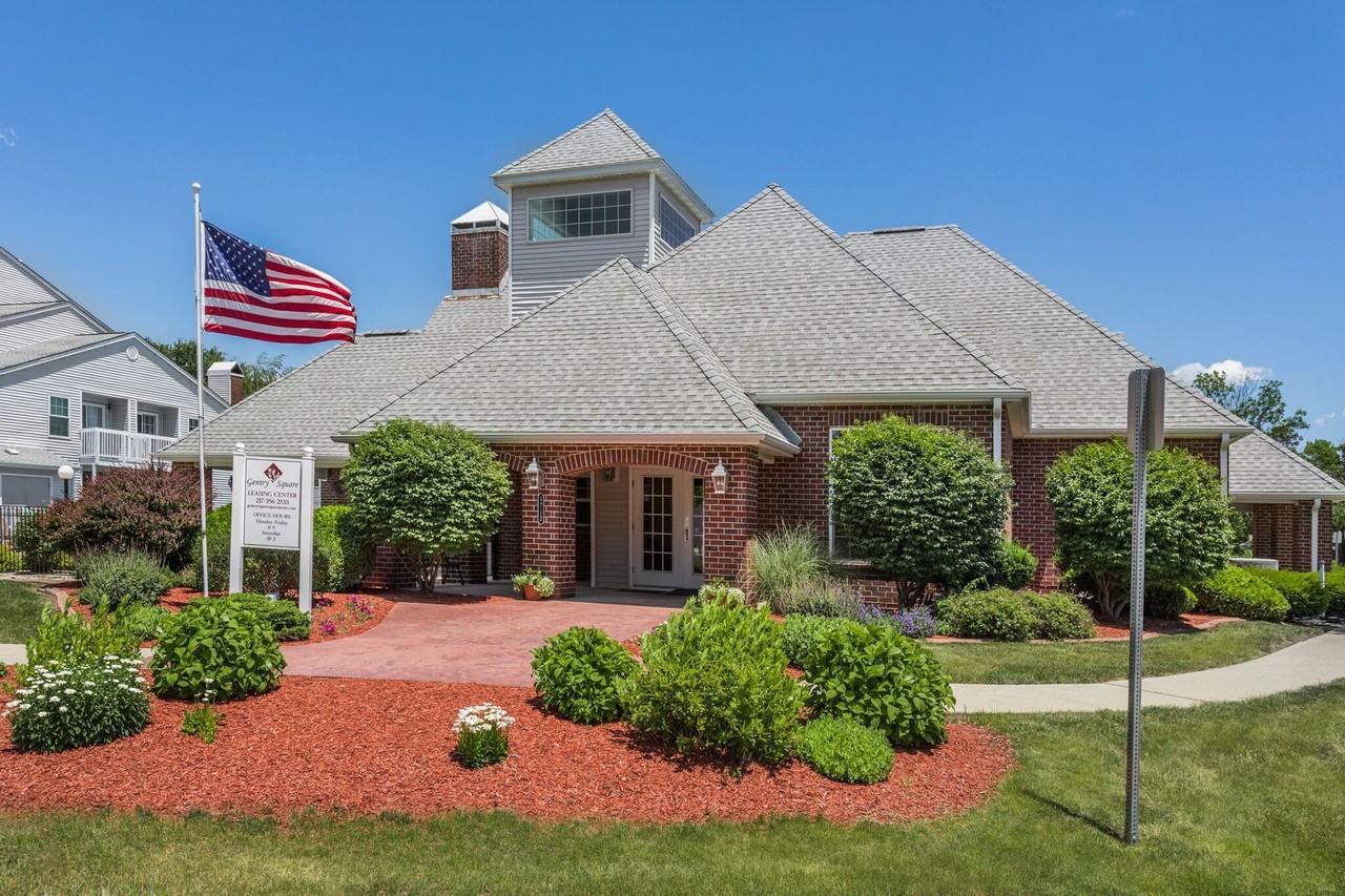 Gentry Square - Photo 4 of 39