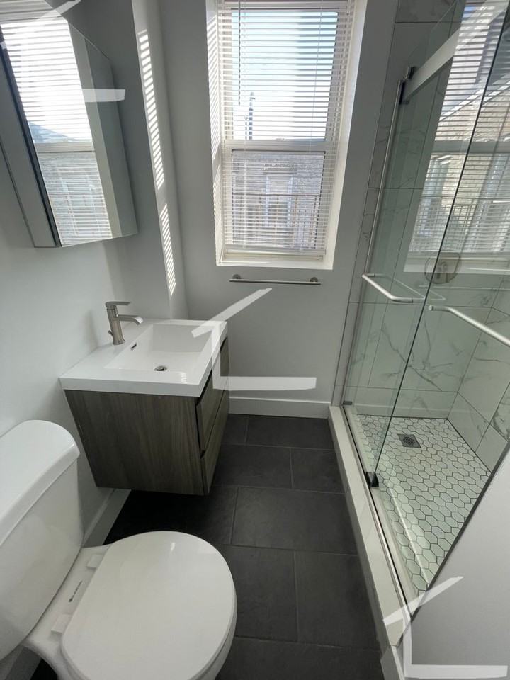 110 Park Dr - Photo 4 of 9