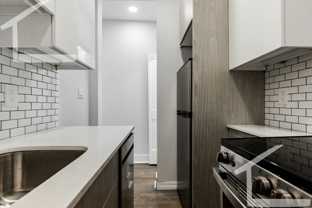 11 Park Dr - Photo 1 of 1