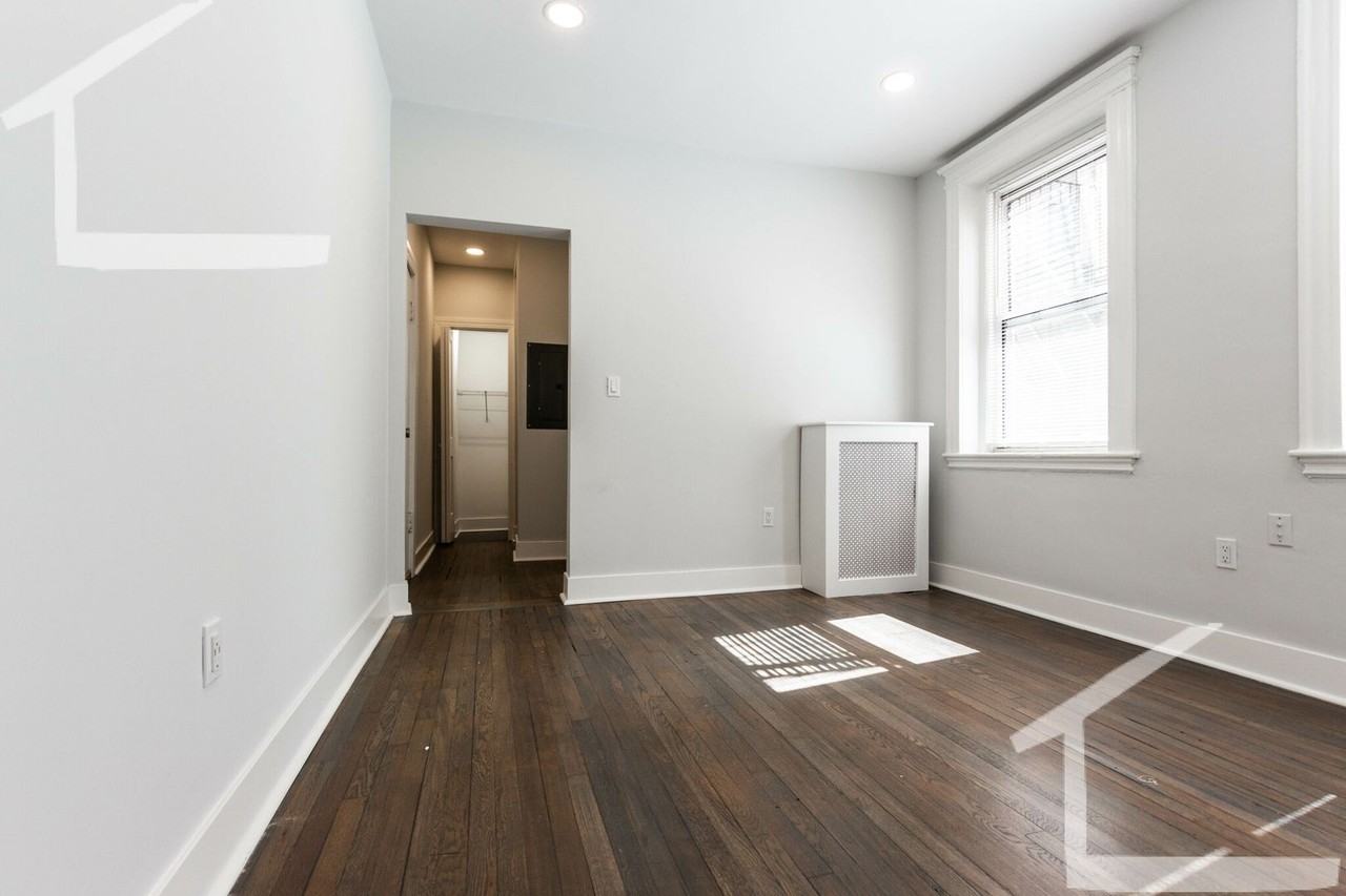 11 Park Dr - Photo 3 of 7