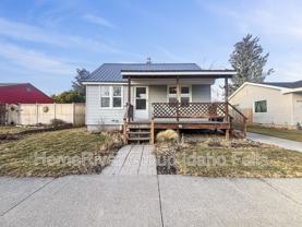 827 11th St - Photo 1 of 1