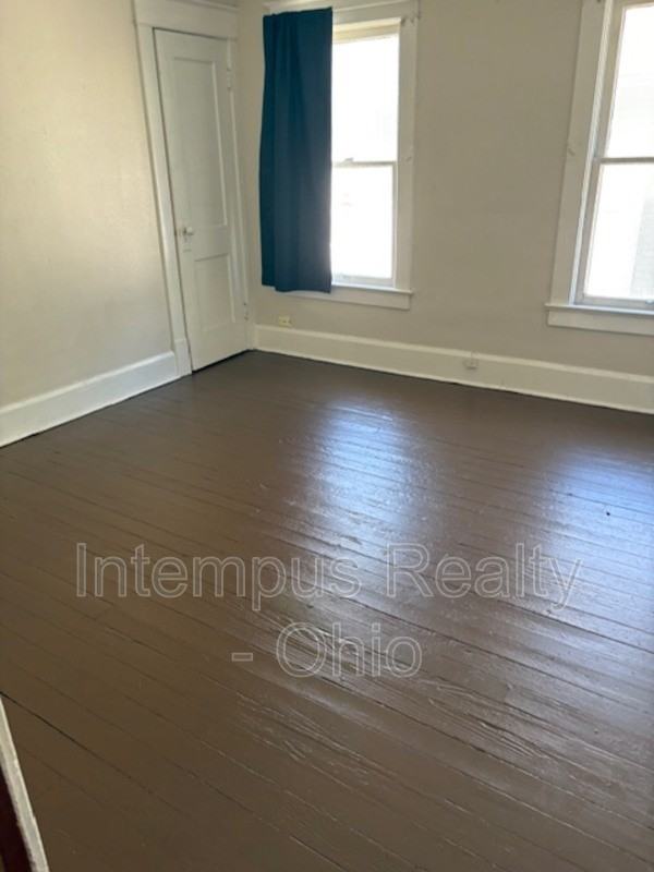 243 Sexton St - Photo 7 of 11