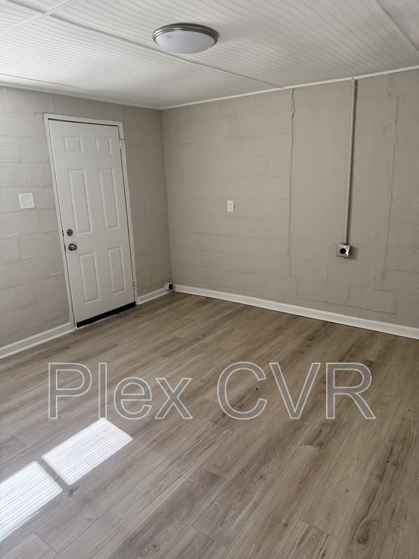 2879 Grant Rd - Photo 4 of 10