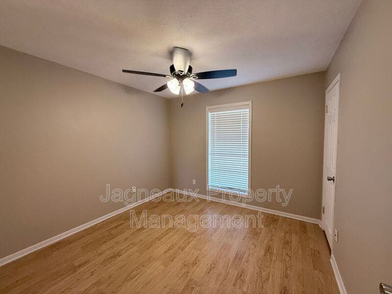 2528 Saint Joseph St - Photo 6 of 16