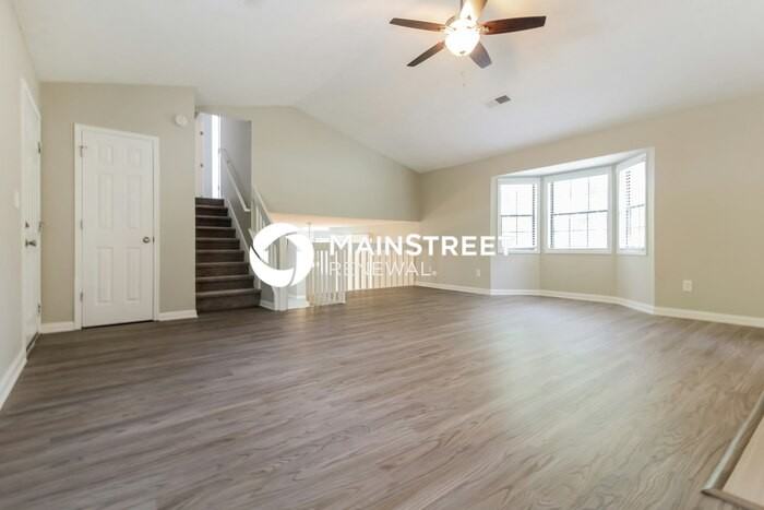 1320 Howard Way - Photo 5 of 16