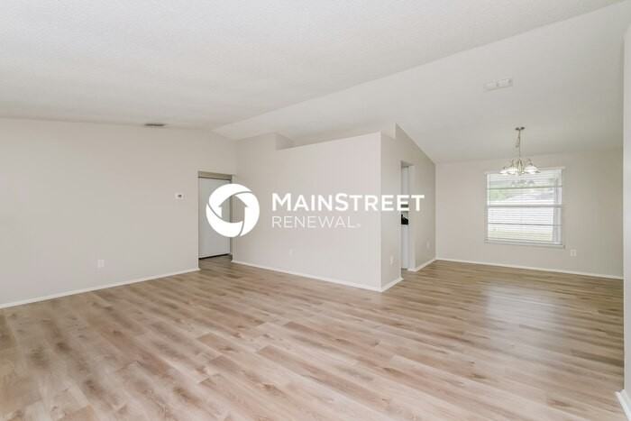 706 Jacaranda Dr - Photo 3 of 16