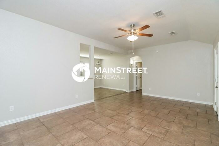 3433 Heatherbend St - Photo 3 of 15