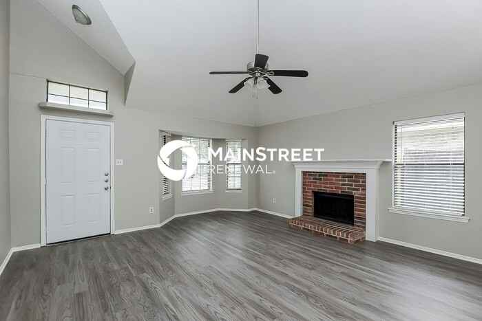 2080 Palomino Trl - Photo 4 of 16