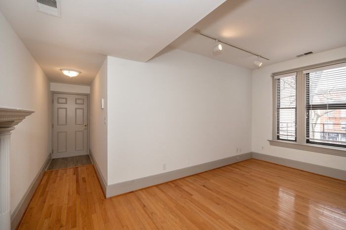 211 W 9th St #5 - Photo 6 of 29