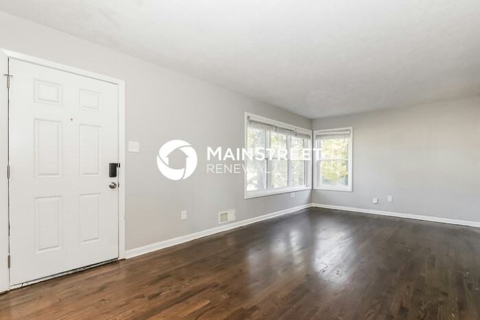 7956 Coventry Ct - Photo 3 of 16