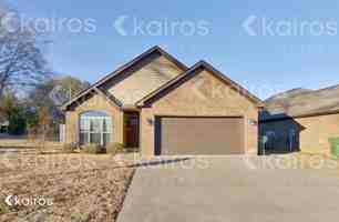 featured image of 101 Lyn Ln