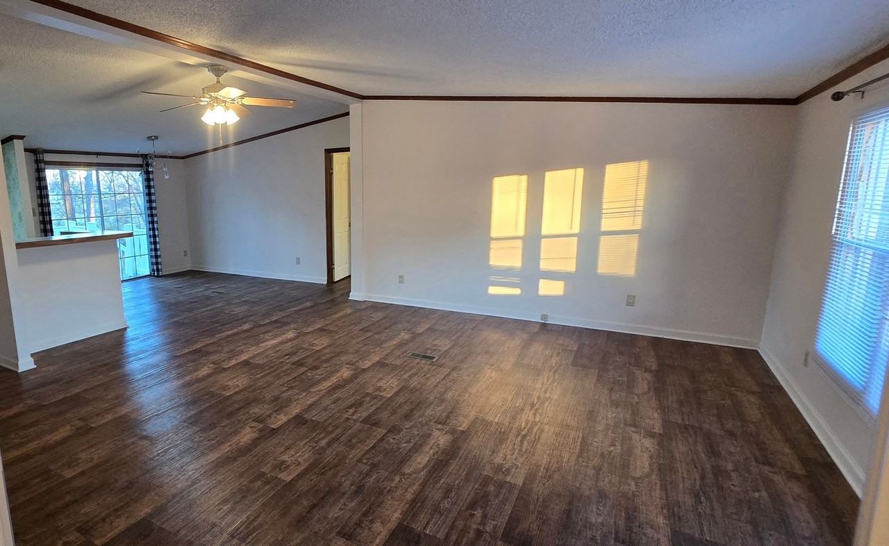 2386 Bonlee Bennett Rd - Photo 3 of 19