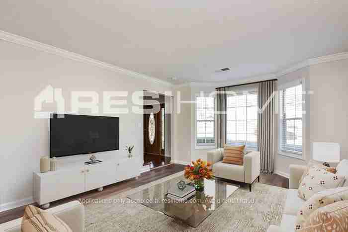 2260 Harmony Lakes Cir - Photo 7 of 23