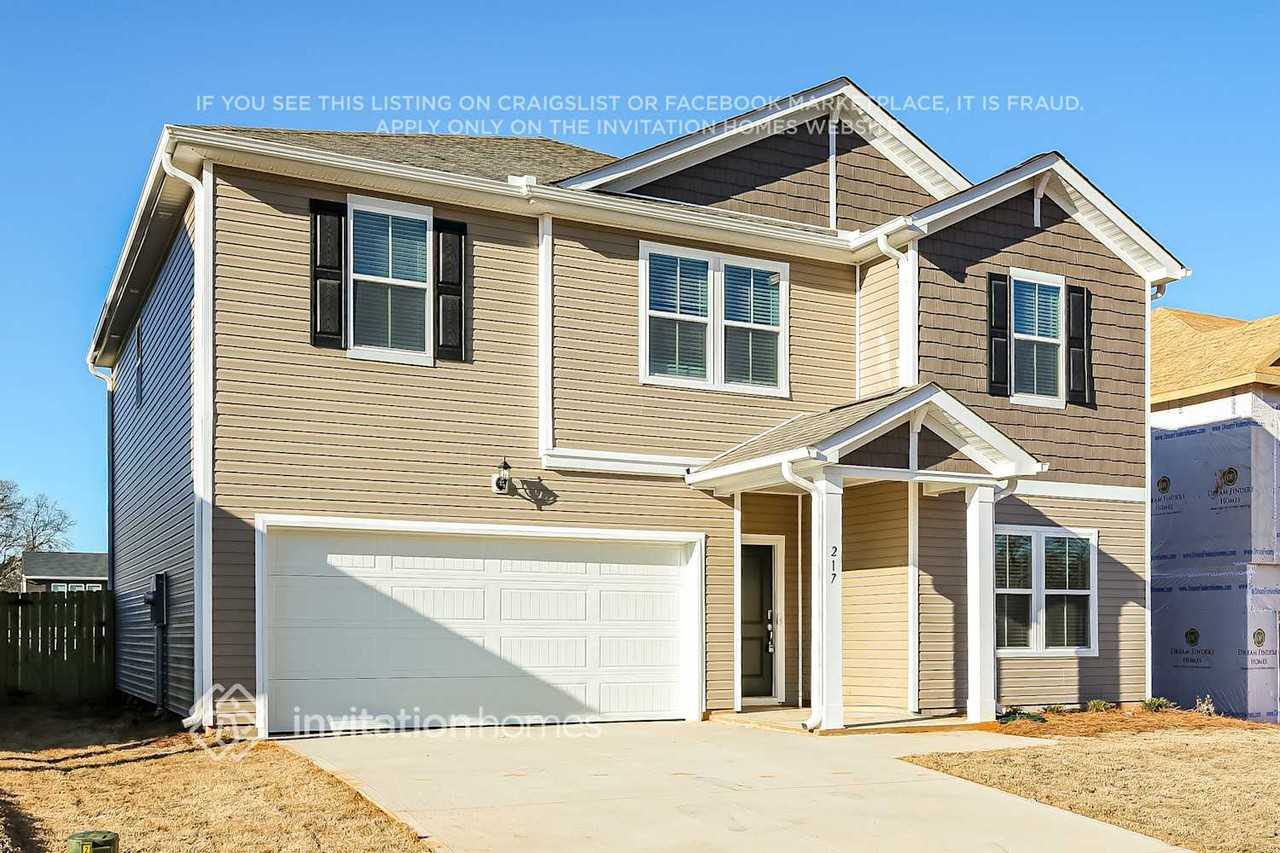 217 White Fields Ave - Photo 4 of 18