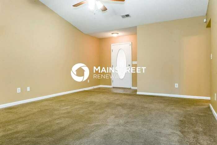 10903 Thrasher Rd - Photo 4 of 16