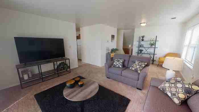 367 Mickelson Ct - Photo 2 of 8