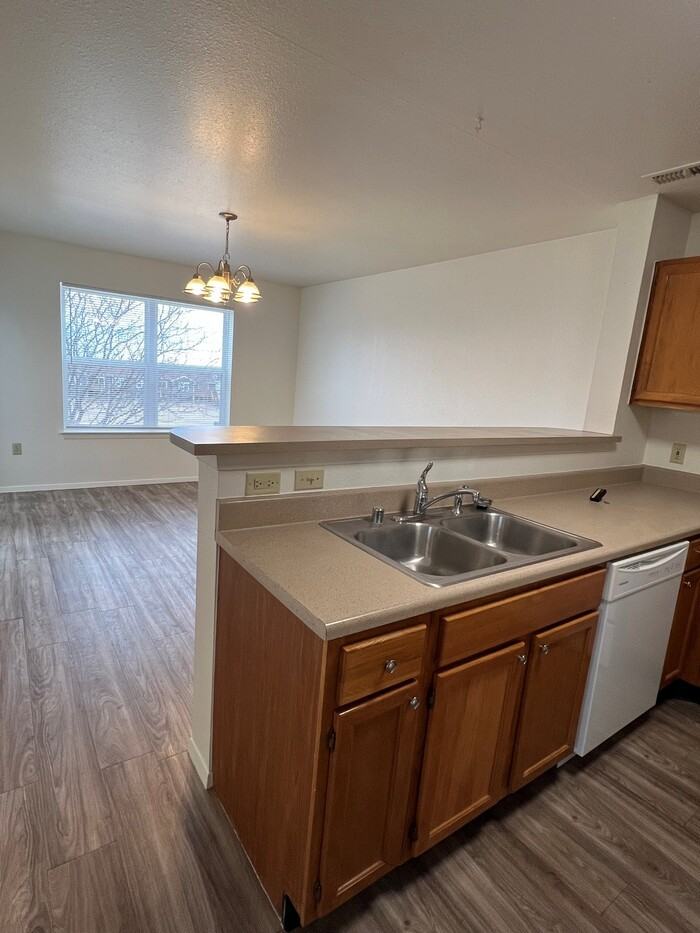 1148 Dakota Dr - Photo 2 of 8