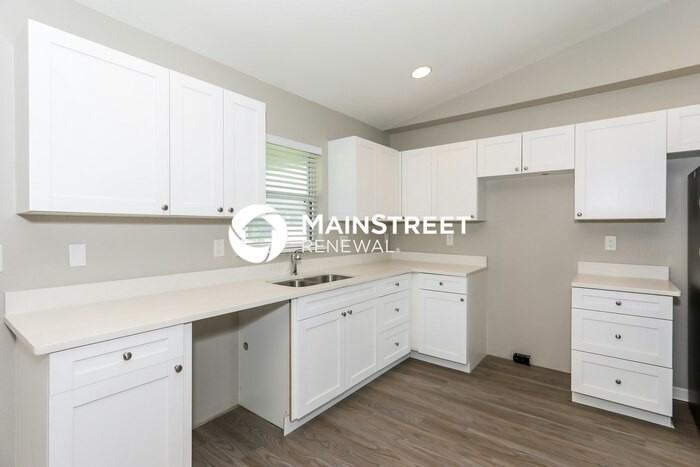 1713 Sw 32nd St - Photo 6 of 16