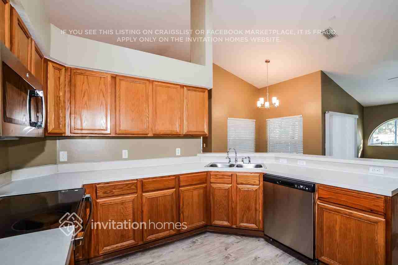 11524 Grand Hills Blvd - Photo 7 of 18