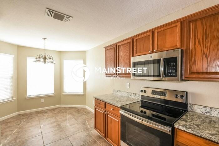 10830 Indigo Crk - Photo 5 of 17