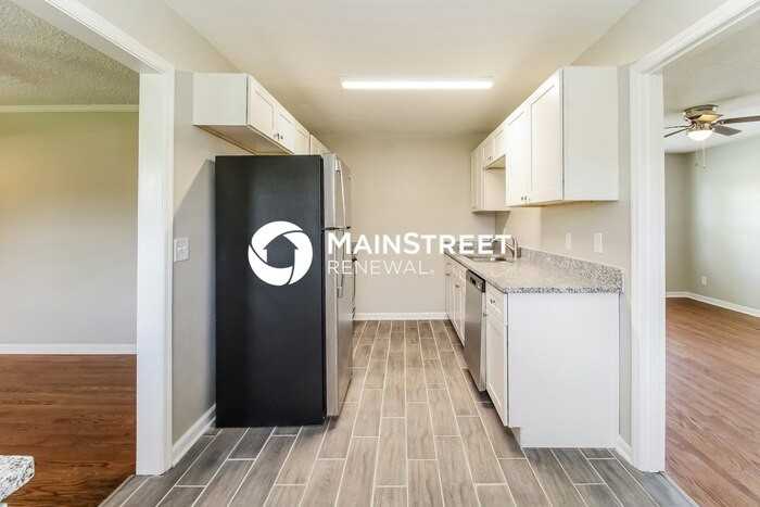 1405 Wayside Dr - Photo 4 of 16