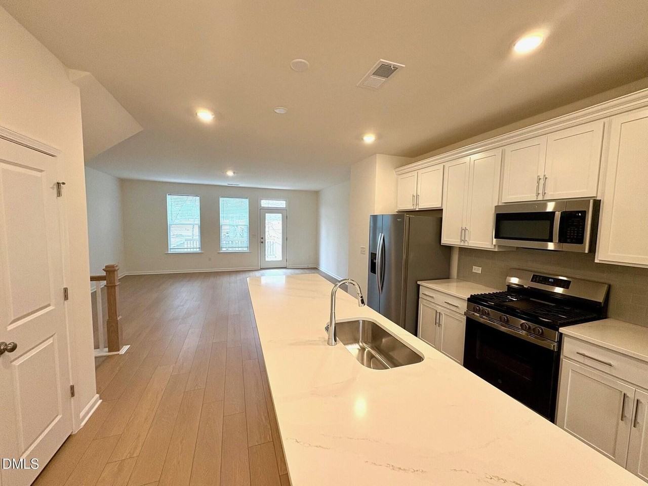 721 Parc Townes Dr - Photo 3 of 37