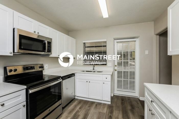 1147 Magnolia Dr - Photo 5 of 16