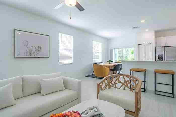 5064 Capri Harbor Dr - Photo 5 of 43