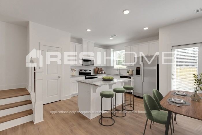 60 Southport Cir - Photo 3 of 13