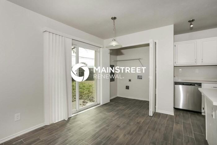 603 Woodcrest Way - Photo 5 of 18