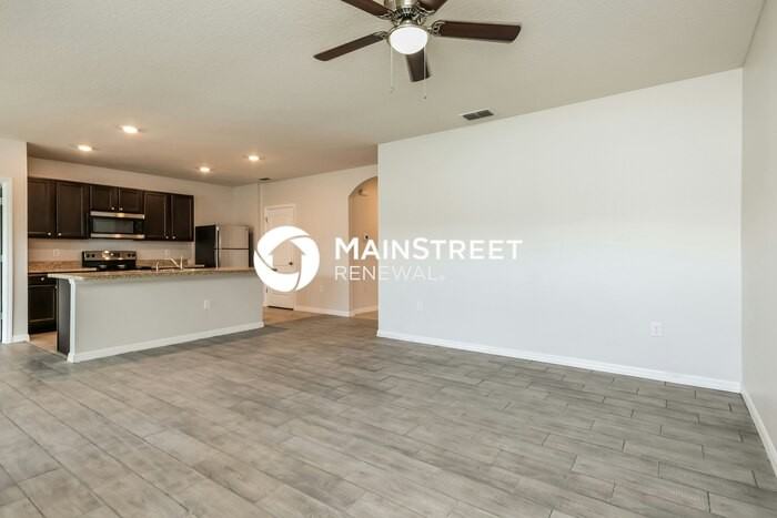 703 Kindred Ln - Photo 4 of 16