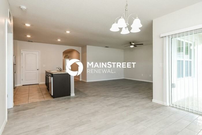 703 Kindred Ln - Photo 6 of 16