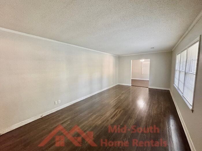 2929 Bede Rd - Photo 5 of 21