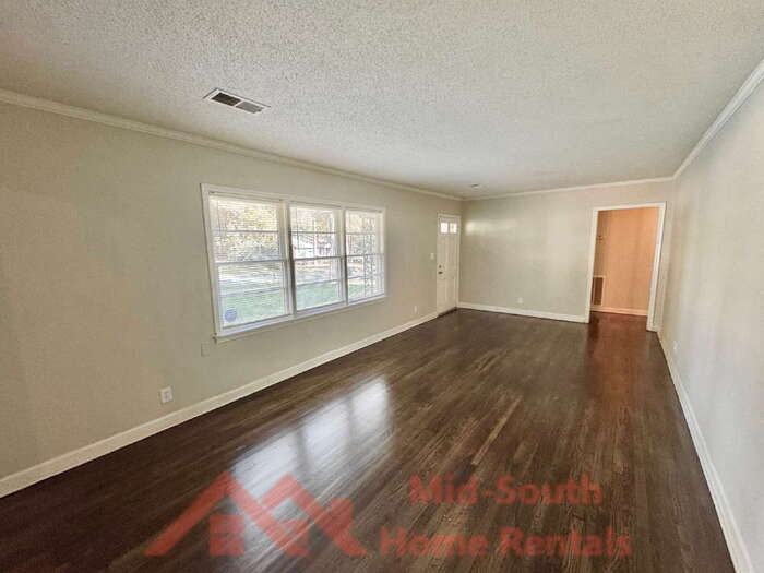 2929 Bede Rd - Photo 6 of 21