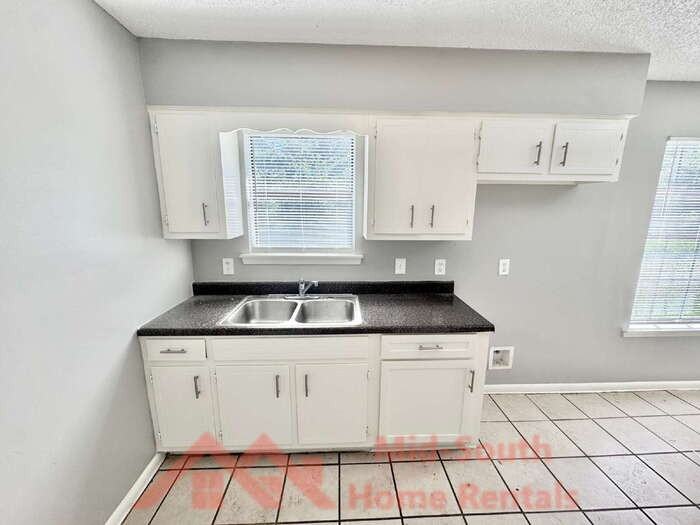 5168 Corkwood Dr - Photo 6 of 19