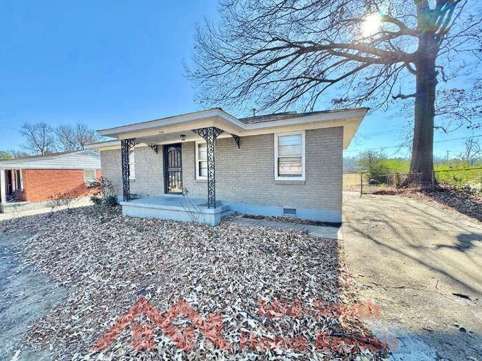 2195 Cassie Ave - Photo 3 of 18