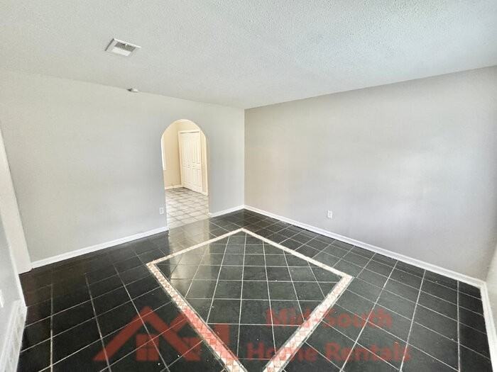 3353 Elk Point Dr - Photo 3 of 18