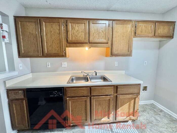 5528 Ginners Dr - Photo 7 of 21