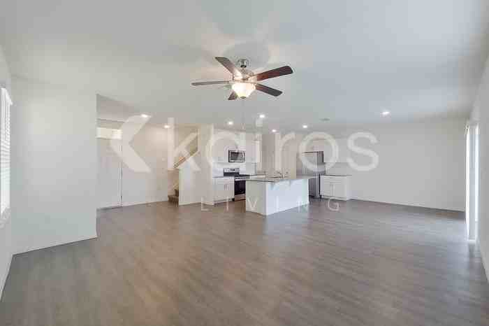 32165 Katelin Cir - Photo 2 of 28