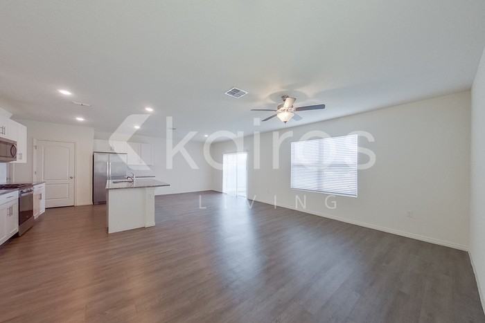 32165 Katelin Cir - Photo 4 of 28