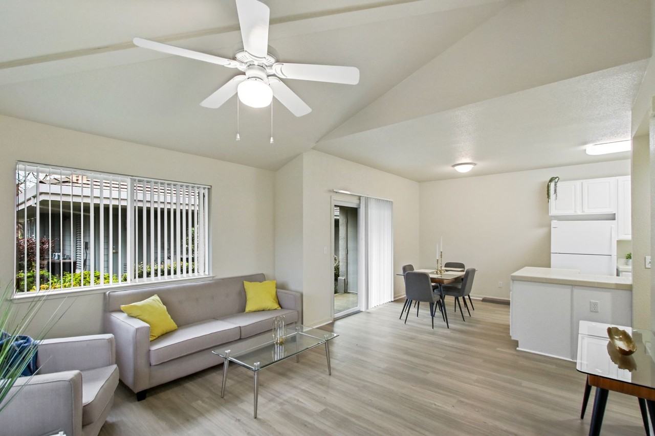 Saratoga West Apartments - Photo 5 of 27