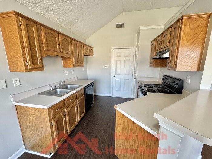 6416 Valley Oak Dr - Photo 7 of 26